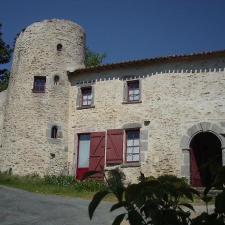 La Tour Des Laudes Bed & Breakfast Breuil-Barret Екстериор снимка