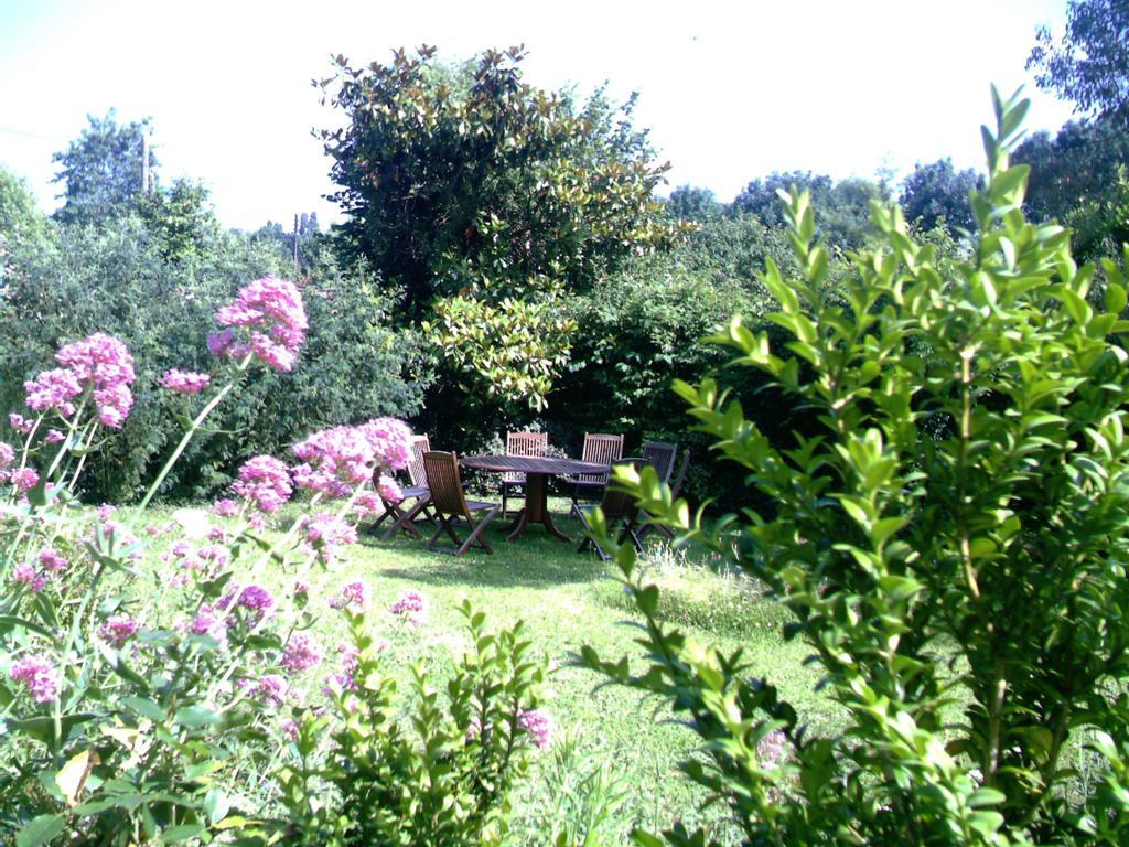 La Tour Des Laudes Bed & Breakfast Breuil-Barret Екстериор снимка