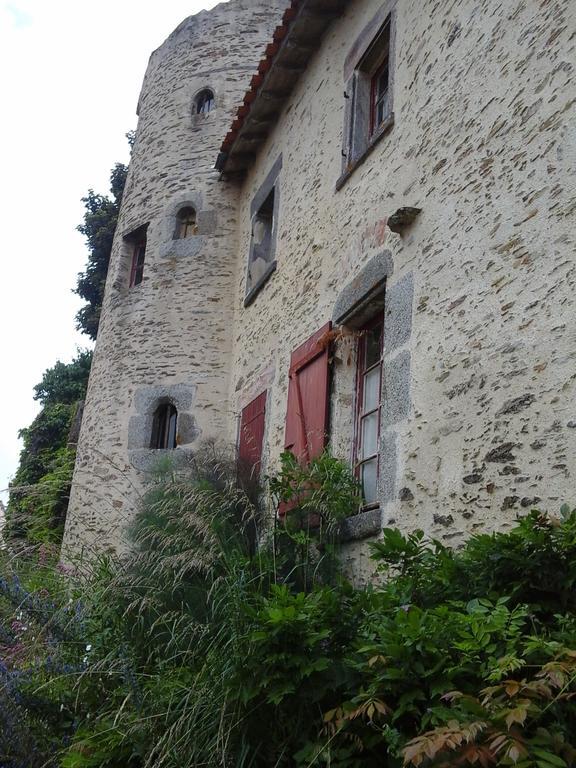 La Tour Des Laudes Bed & Breakfast Breuil-Barret Екстериор снимка