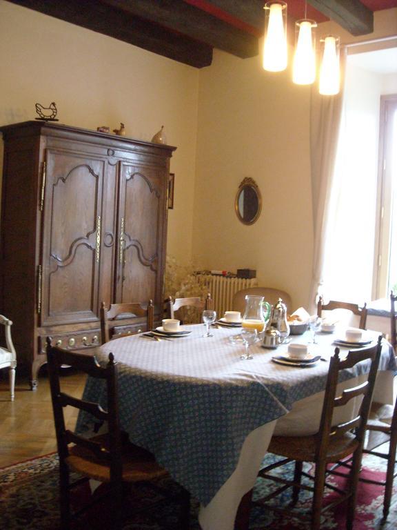 La Tour Des Laudes Bed & Breakfast Breuil-Barret Екстериор снимка